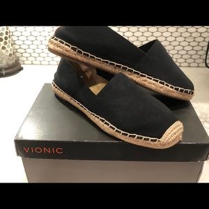 Vionic Women’s Espadrilles Black